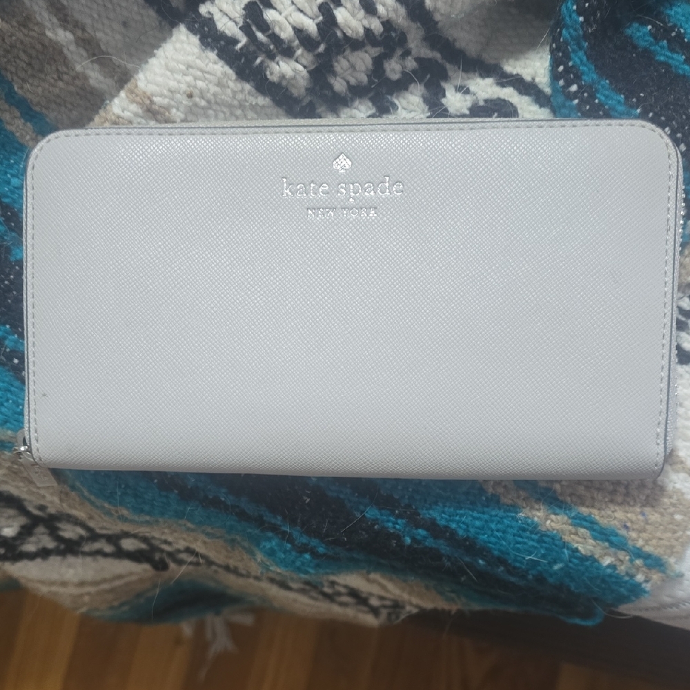Kate Spade Light Gray Zip Wallet